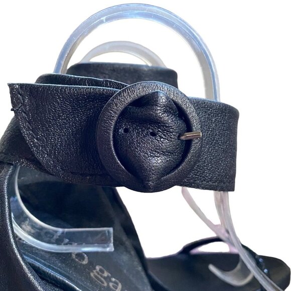 Pedro Garcia Black Leather Abby Jeweled Statement Buckle Heels - Picture 2 of 8